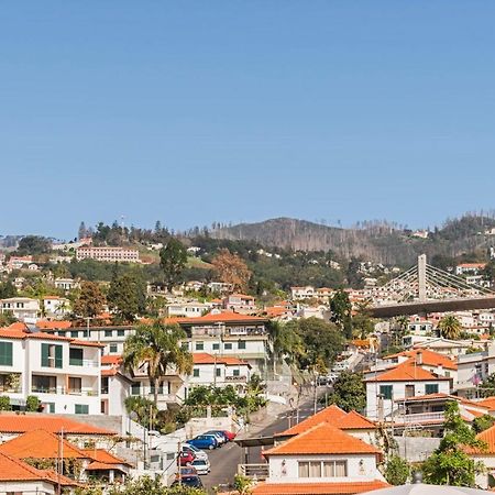 Comboio I By An Island Apart Funchal  Luaran gambar