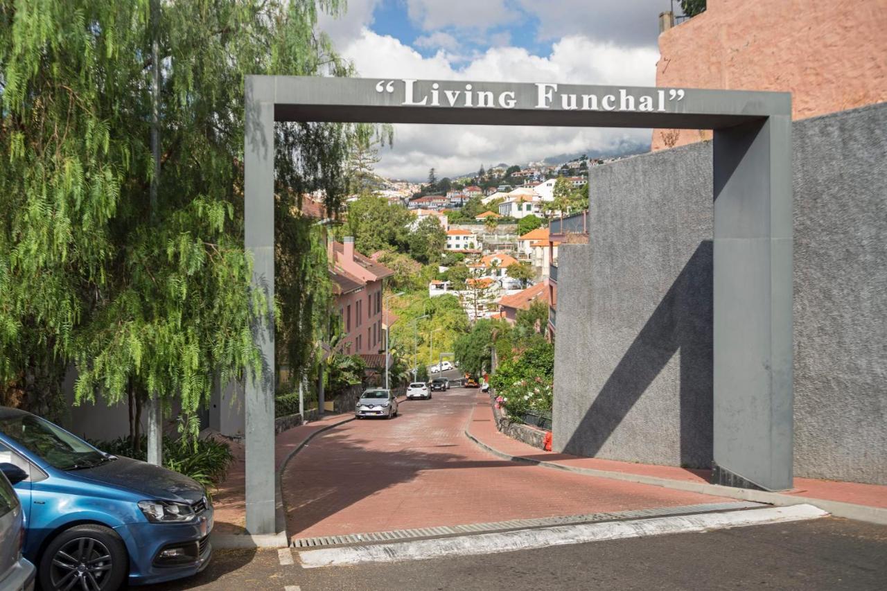 Comboio I By An Island Apart Funchal  Luaran gambar