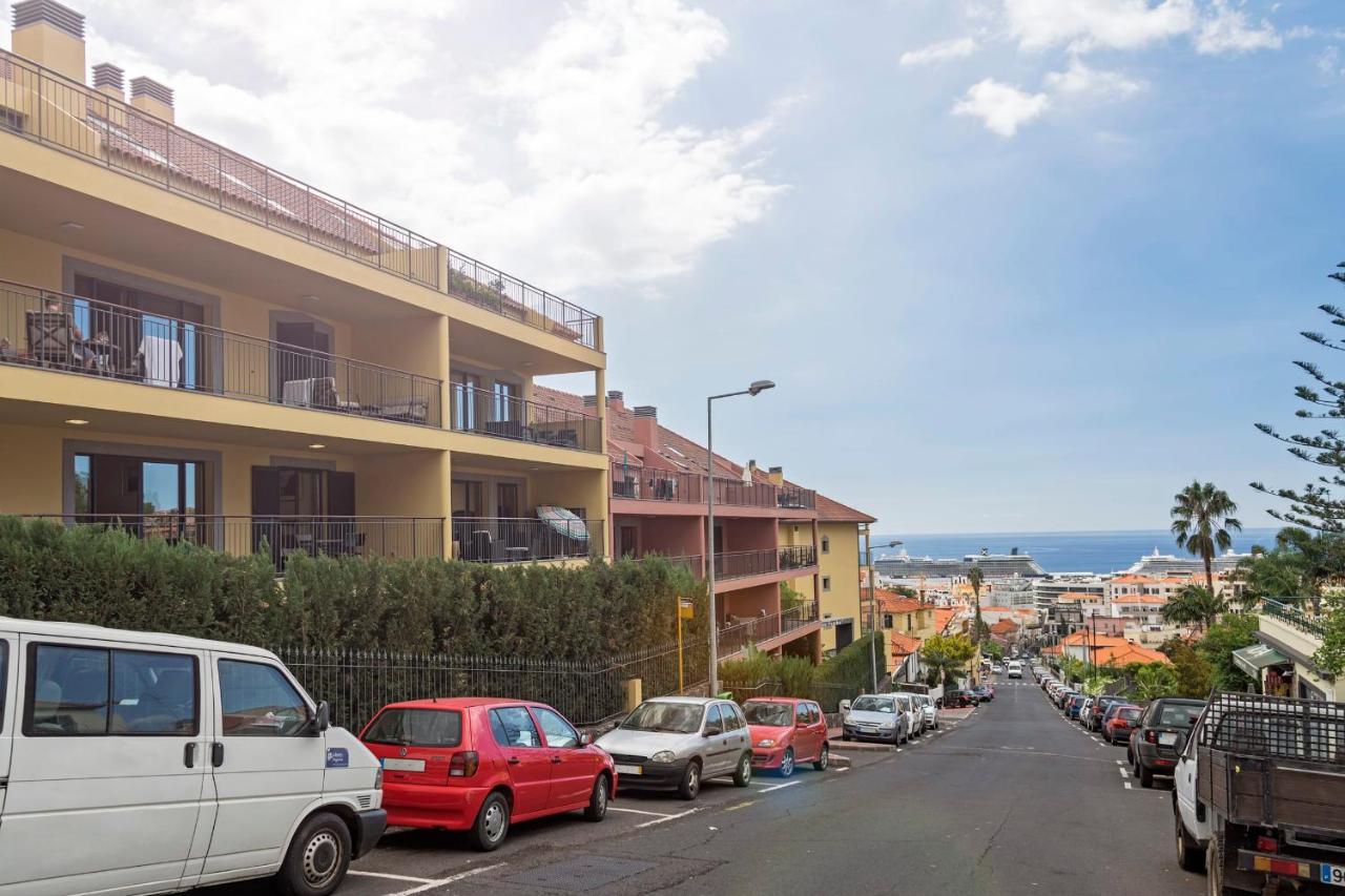 Comboio I By An Island Apart Funchal  Luaran gambar